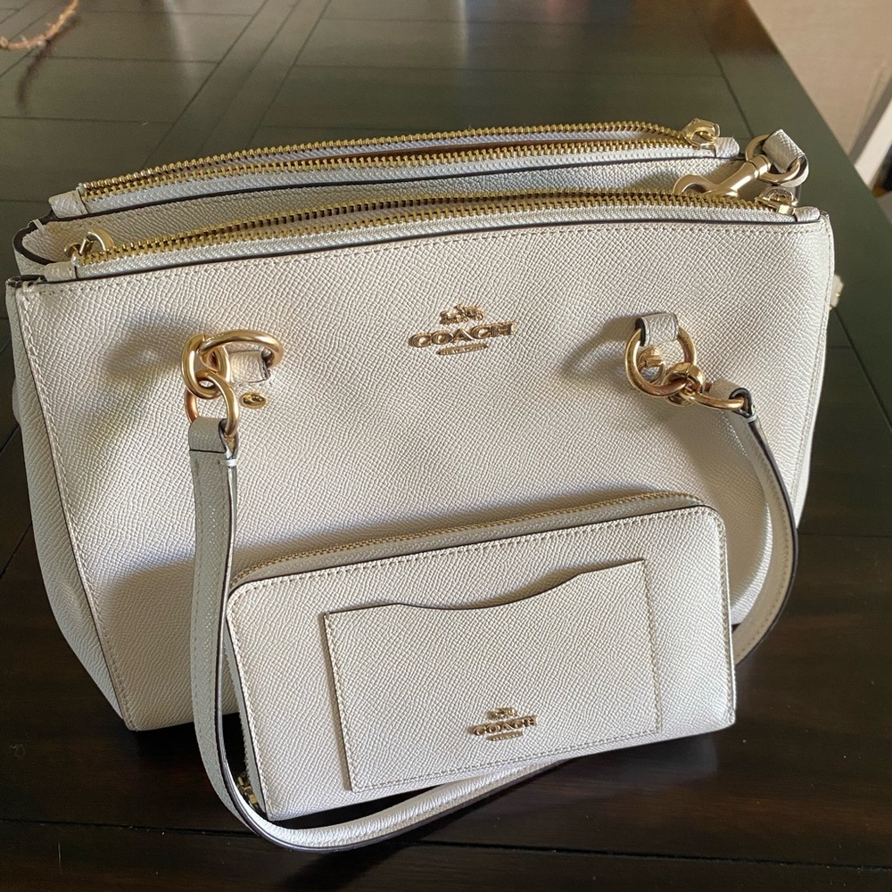 White Coach Purse with matching Wallet